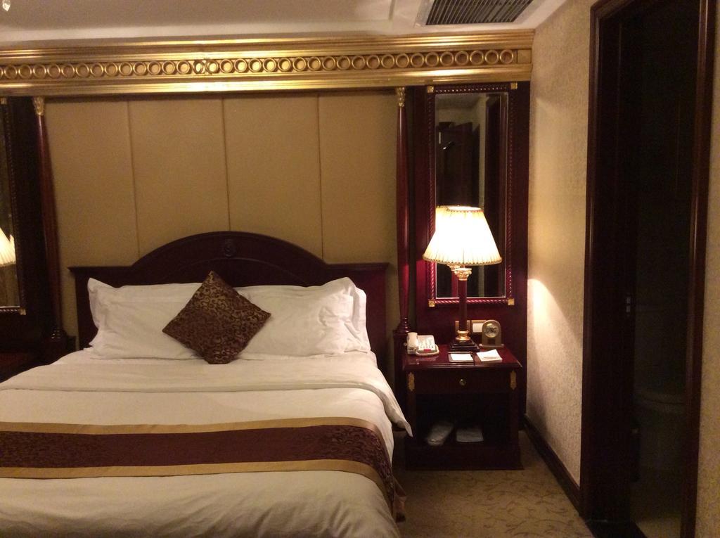 New Paris Hotel Harbin Room photo